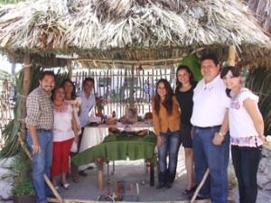 091112ochavarios-altar