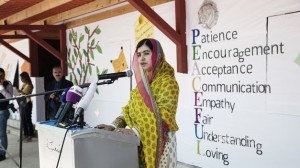 Malala-cumpleanos-inaugurando-refugiadas-Libano_TINIMA20150712_0170_5